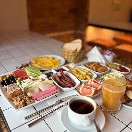 Rubina Taksim Frühstückspension *